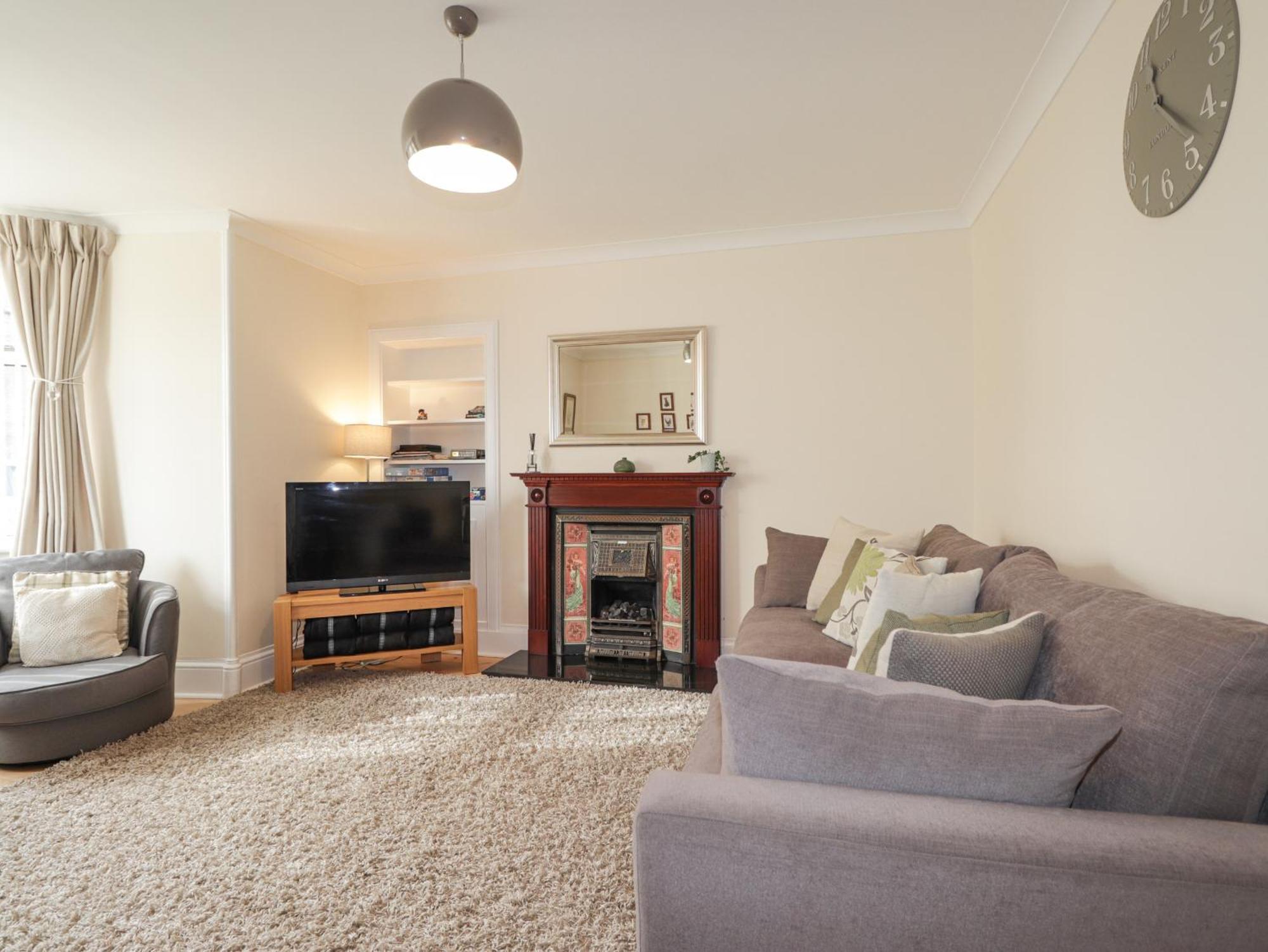 Villa 16 Fairfield Road à Inverness Extérieur photo