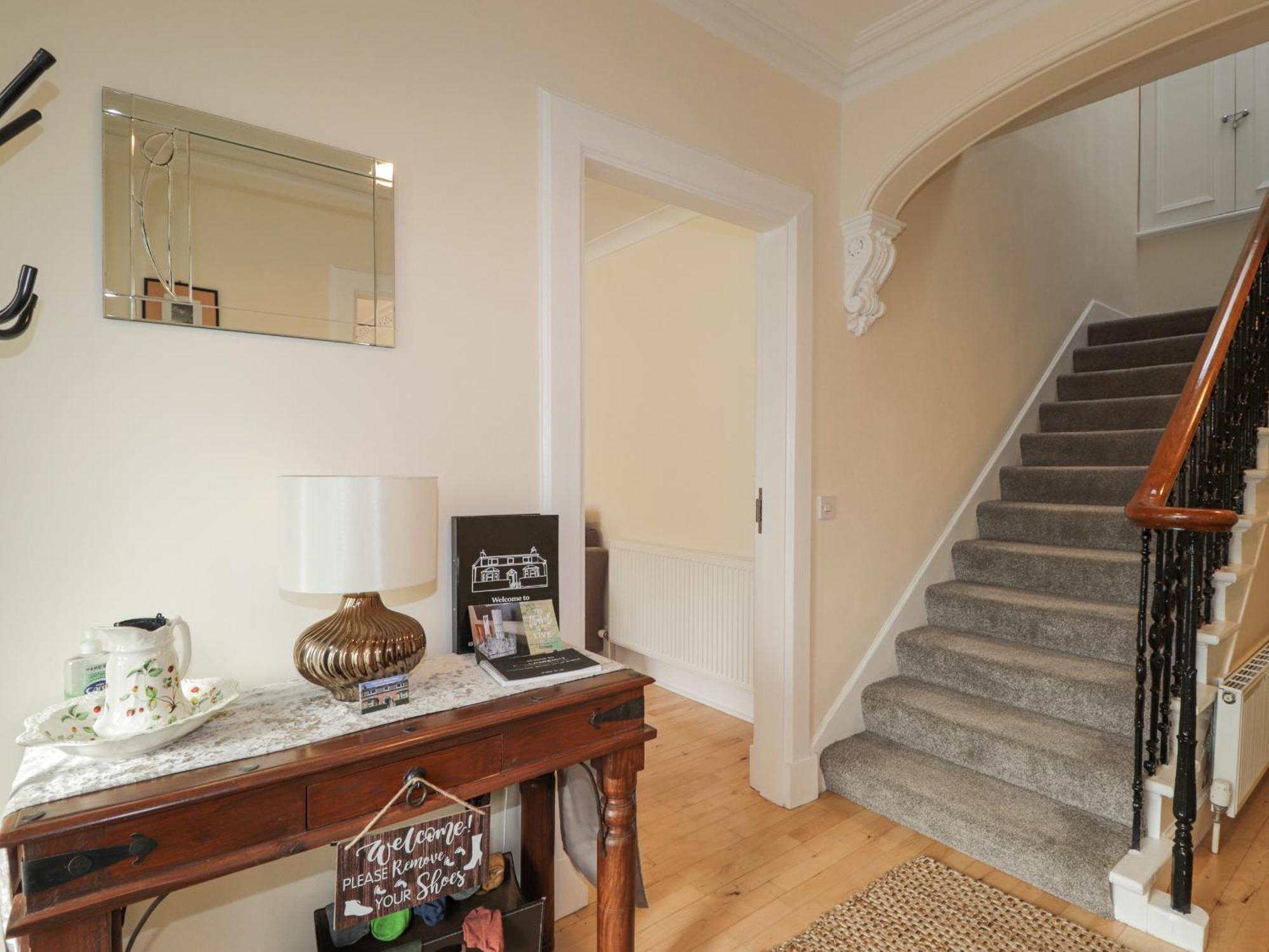 Villa 16 Fairfield Road à Inverness Extérieur photo